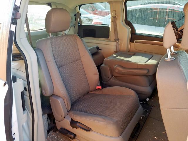 2C4RVAAG9CR393467 - 2012 VOLKSWAGEN ROUTAN S  photo 6