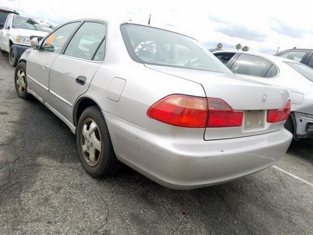 1HGCG6673XA029370 - 1999 HONDA ACCORD EX  photo 3