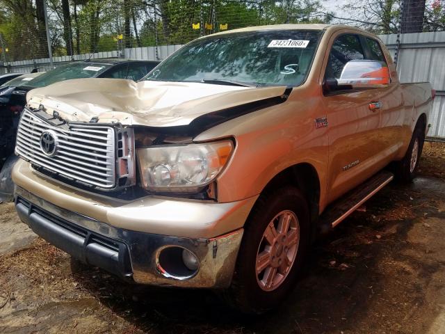 5TFUW5F13AX097751 - 2010 TOYOTA TUNDRA DOUBLE CAB SR5  photo 2