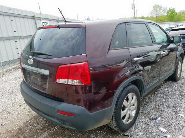 5XYKT3A14BG004901 - 2011 KIA SORENTO BASE  photo 4