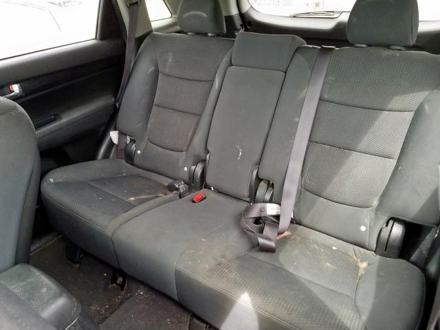 5XYKT3A14BG004901 - 2011 KIA SORENTO BASE  photo 6