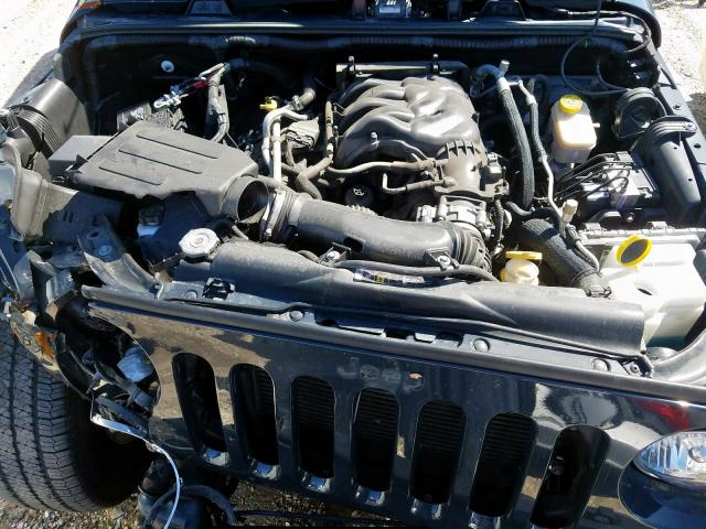 1C4BJWDG2HL510280 - 2017 JEEP WRANGLER UNLIMITED SPORT  photo 7