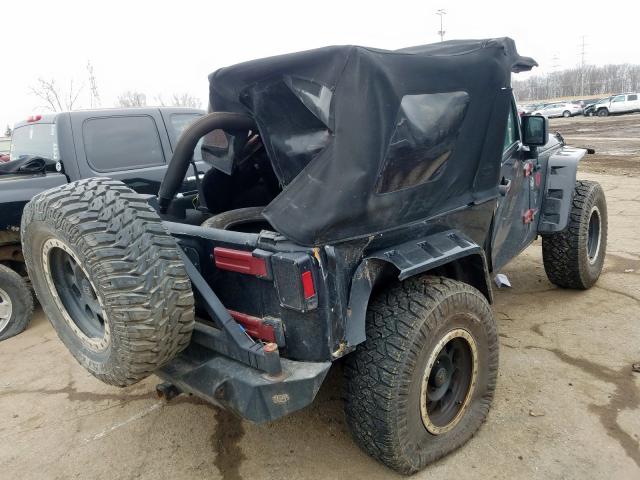 1J4FA54187L158791 - 2007 JEEP WRANGLER SAHARA  photo 4