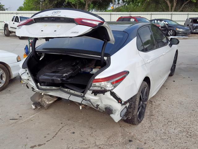 4T1B61HK0JU017339 - 2018 TOYOTA CAMRY XSE  photo 4