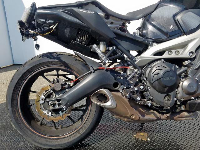 JYARN33Y8EA000661 - 2014 YAMAHA FZ09 C  photo 9