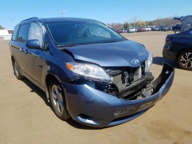 5TDKZ3DCXHS841417 - 2017 TOYOTA SIENNA LE  photo 1