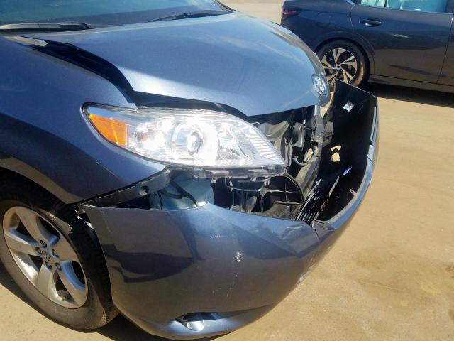 5TDKZ3DCXHS841417 - 2017 TOYOTA SIENNA LE  photo 9