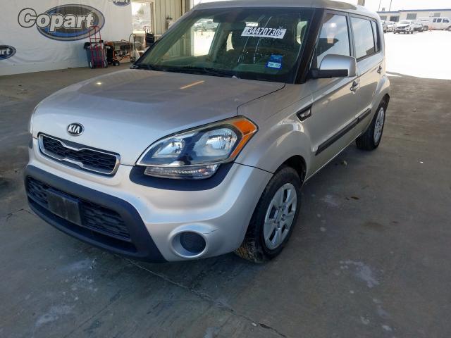 KNDJT2A59D7763150 - 2013 KIA SOUL  photo 2