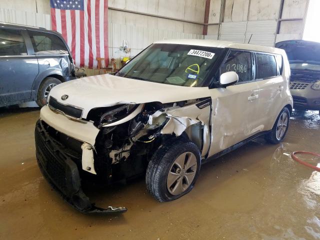 KNDJN2A29G7248928 - 2016 KIA SOUL  photo 2