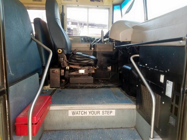 4DRBRAAP84B969275 - 2004 IC CORPORATION 3000  ფოტო 5