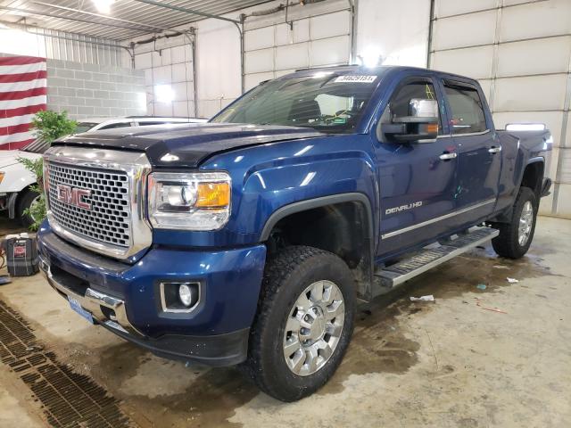 1GT12UEG2HF157324 - 2017 GMC SIERRA K2500 DENALI BLUE photo 2