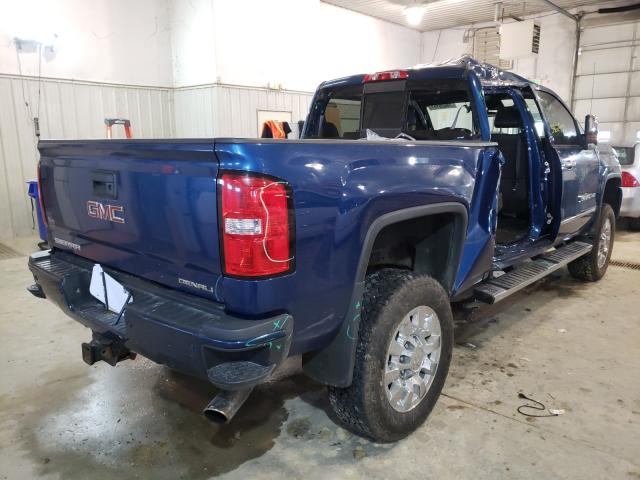 1GT12UEG2HF157324 - 2017 GMC SIERRA K2500 DENALI BLUE photo 4