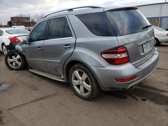 4JGBB8GB2BA687046 - 2011 MERCEDES-BENZ ML 350 4MATIC GRAY photo 3