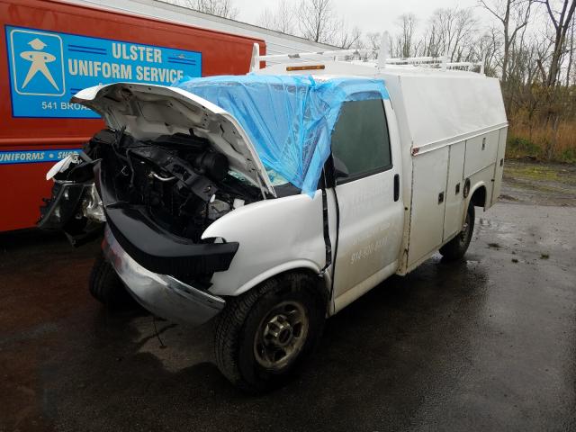 1GD072CG1D1156267 - 2013 GMC SAVANA CUTAWAY G3500  photo 2