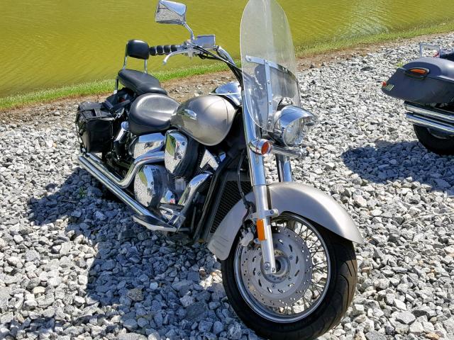 1HFSC520X4A102633 - 2004 HONDA VT1300 S  photo 1