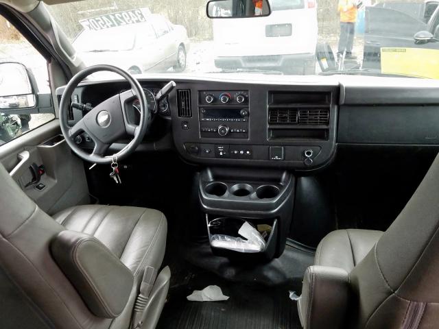 1GCWGAFP8J1249268 - 2018 CHEVROLET EXPRESS G2500  photo 9