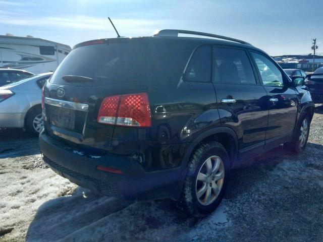 5XYKT3A17BG142187 - 2011 KIA SORENTO BASE  photo 4