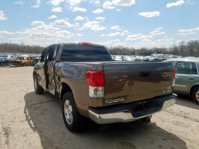 5TFUW5F13AX144700 - 2010 TOYOTA TUNDRA DOUBLE CAB SR5  photo 3