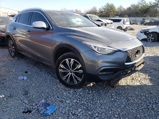 SJKCH5CR7HA016700 - 2017 INFINITI QX30 BASE GRAY photo 1