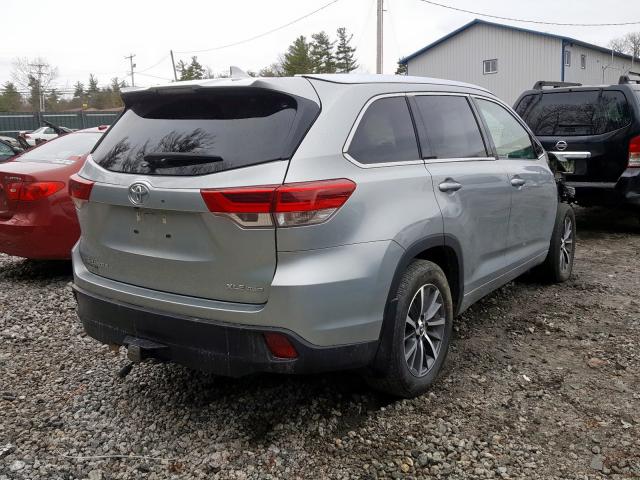 5TDJZRFH4JS544253 - 2018 TOYOTA HIGHLANDER SE  photo 4