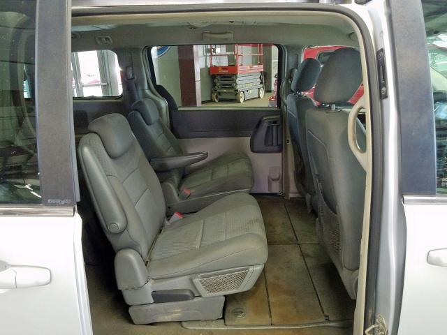 2A4RR5D13AR103881 - 2010 CHRYSLER TOWN & COUNTRY TOURING  photo 6