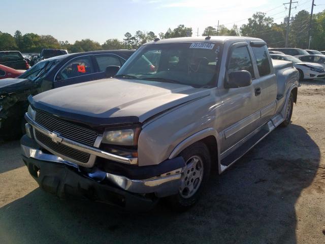 1GCEC19T54Z158304 - 2004 CHEVROLET SILVERADO C1500  photo 2