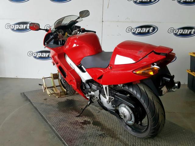 JH2RC46131M300137 - 2001 HONDA VFR800 F1  photo 3