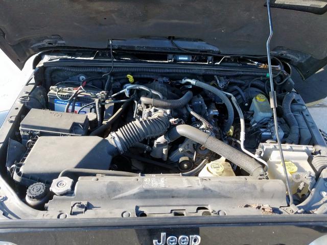 1J4BA5H16BL611145 - 2011 JEEP WRANGLER UNLIMITED SAHARA  photo 7