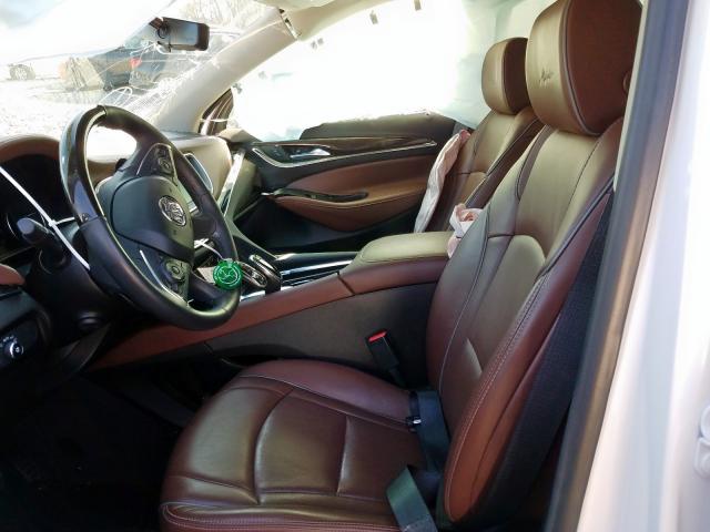 5GAEVCKW7JJ237236 - 2018 BUICK ENCLAVE AVENIR  photo 5