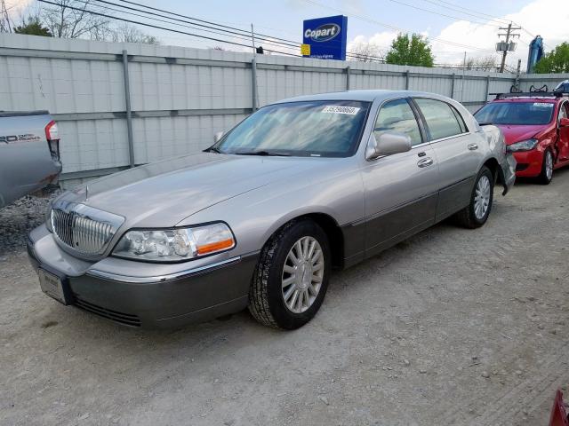 1LNHM81W94Y669363 - 2004 LINCOLN TOWN CAR EXECUTIVE  photo 2