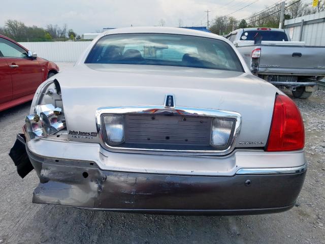 1LNHM81W94Y669363 - 2004 LINCOLN TOWN CAR EXECUTIVE  photo 9