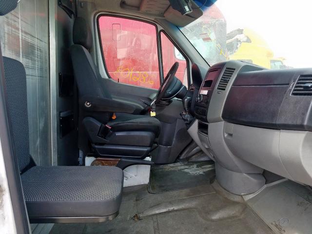 WD3PE8CB0B5569779 - 2011 MERCEDES-BENZ SPRINTER 2500  photo 5