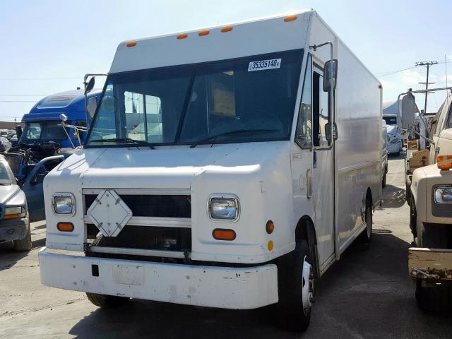 4UZAANBW21CJ22371 - 2001 FREIGHTLINER CHASSIS M LINE WALK-IN VAN  photo 2