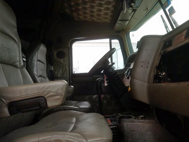 1XKWD49X65R075461 - 2005 KENWORTH CONSTRUCTION W900  photo 5