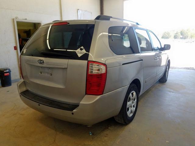 KNDMG4C35A6324036 - 2010 KIA SEDONA LX  photo 4