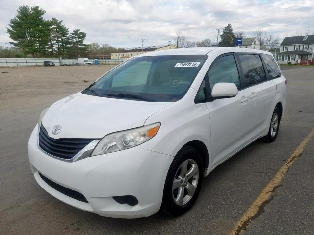 5TDKA3DC9CS011074 - 2012 TOYOTA SIENNA BASE  photo 2