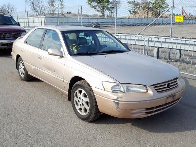 4T1BF28K5WU052469 - 1998 TOYOTA CAMRY CE  photo 1