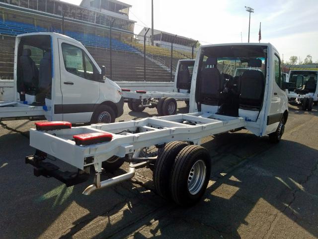 WDAPF4CD5KN014701 - 2019 MERCEDES-BENZ SPRINTER 3500/4500  photo 4