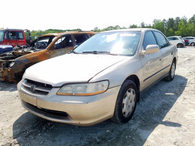 1HGCG5640YA028114 - 2000 HONDA ACCORD LX  photo 2