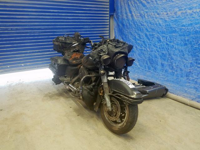 1HD1FCW103Y601028 - 2003 HARLEY-DAVIDSON FLHTCUI  photo 1