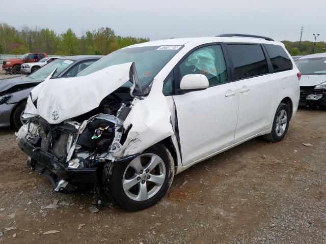 5TDKK3DC2CS183203 - 2012 TOYOTA SIENNA LE  photo 2