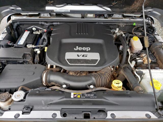 1C4HJWEGXJL930299 - 2018 JEEP WRANGLER UNLIMITED SAHARA  photo 7