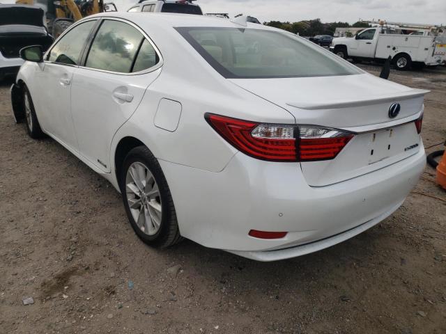 JTHBW1GG3F2090868 - 2015 LEXUS ES 300H WHITE photo 3