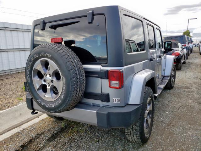 1C4HJWEG5JL938472 - 2018 JEEP WRANGLER UNLIMITED SAHARA  photo 4