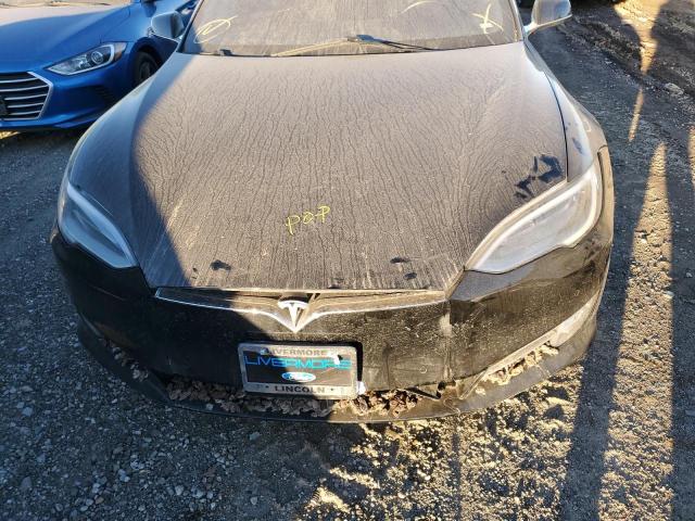 5YJSA1E28JF293557 - 2018 TESLA MODEL S Սև լուսանկար 11
