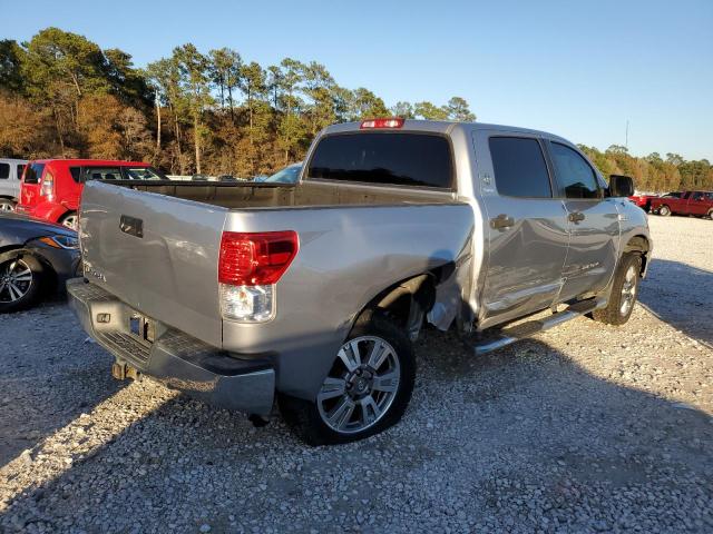 5TFEY5F11DX136467 - 2013 TOYOTA TUNDRA CREWMAX SR5 SILVER photo 3