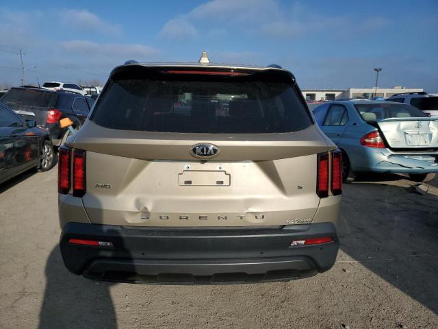 5XYRLDLC8MG005832 - 2021 KIA SORENTO S GOLD photo 6