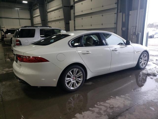 SAJBD4BV4GCY07368 - 2016 JAGUAR XF PREMIUM WHITE photo 3