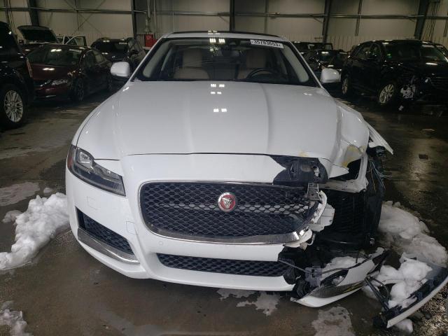 SAJBD4BV4GCY07368 - 2016 JAGUAR XF PREMIUM WHITE photo 5