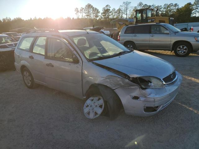 1FAFP36N47W172409 - 2007 FORD FOCUS ZXW SILVER photo 4